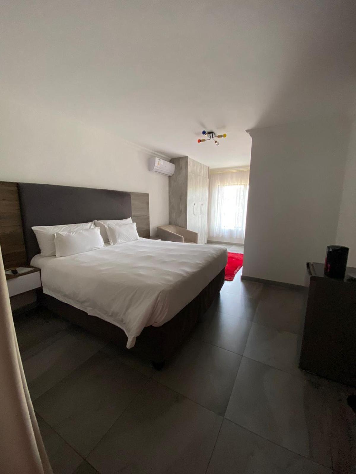 Hotel El Infinito เคมป์ตัน พาร์ค ภายนอก รูปภาพ